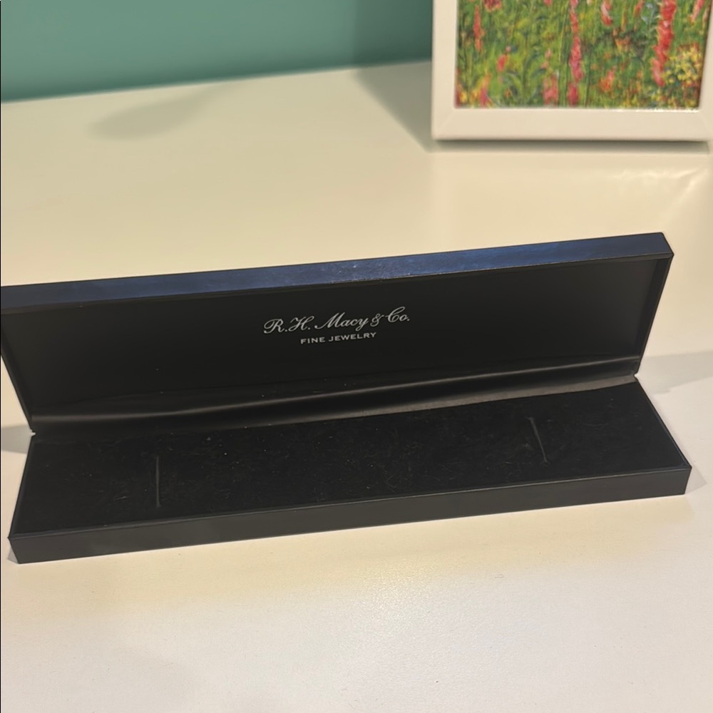 Assorted Designer Gift Boxes - Picture 7 of 8